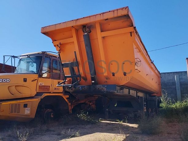 Atrelado basculante ·