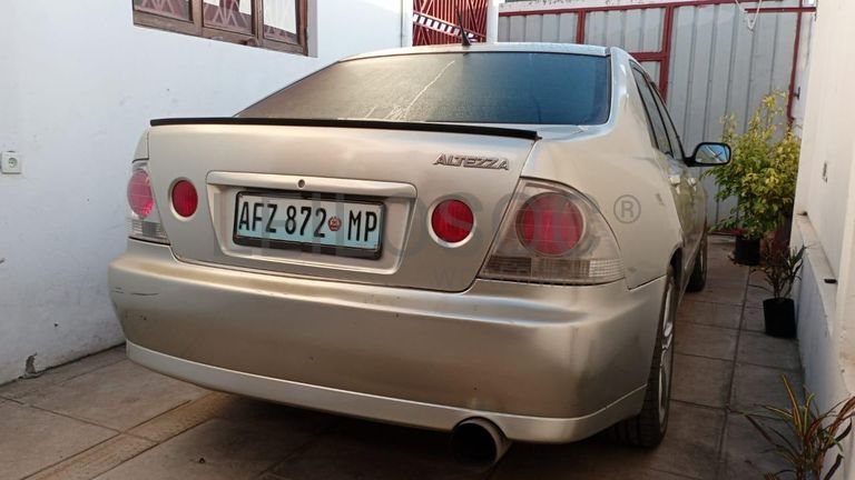 Toyota Altezza ·