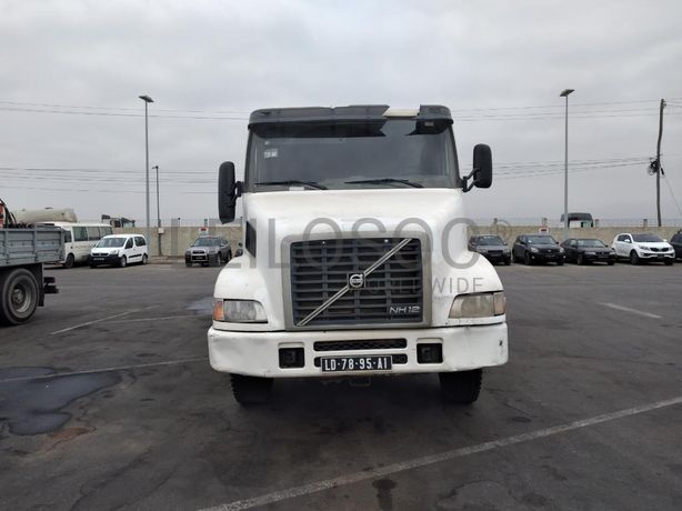 Autotanque de água (15M3) VOLVO · Viana