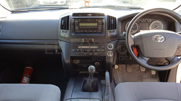 Toyota Landcruiser ·