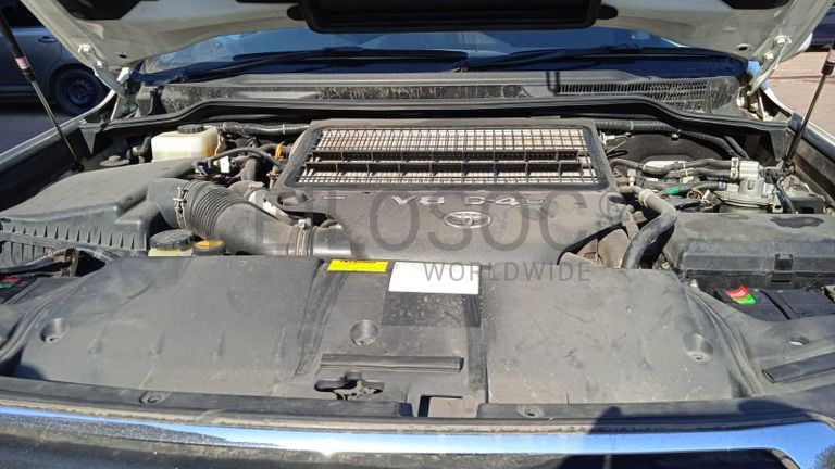 Toyota Landcruiser ·