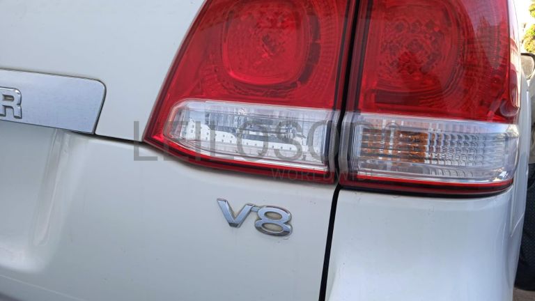 Toyota Landcruiser ·