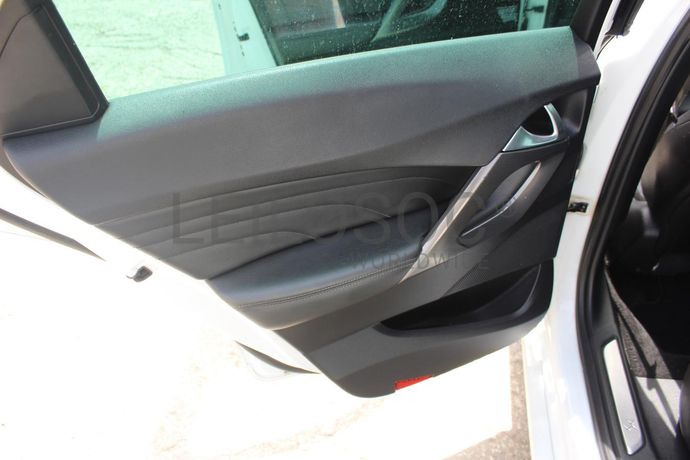 Citroën DS5 2.0HDI Hybrid 4 · Ano 2013