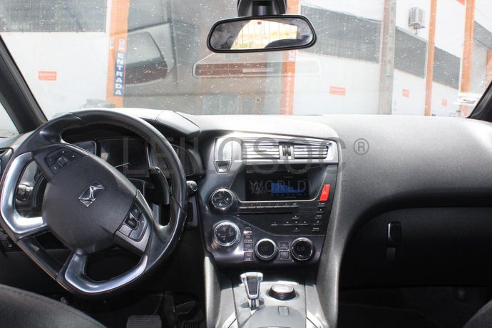 Citroën DS5 2.0HDI Hybrid 4 · Ano 2013