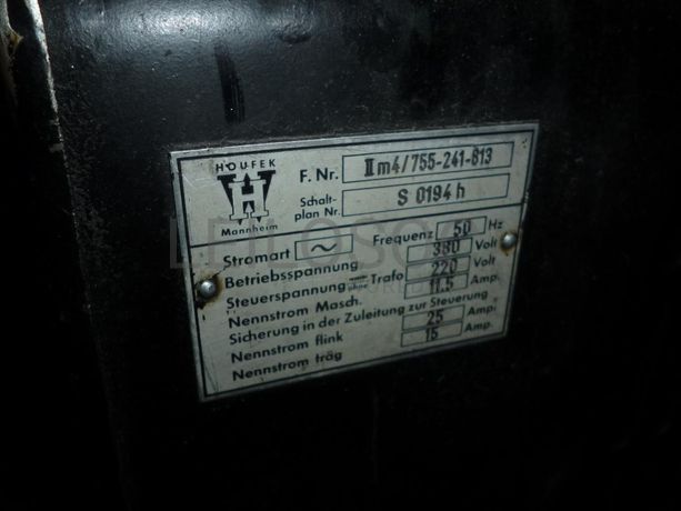 Máquina de corte e vinco