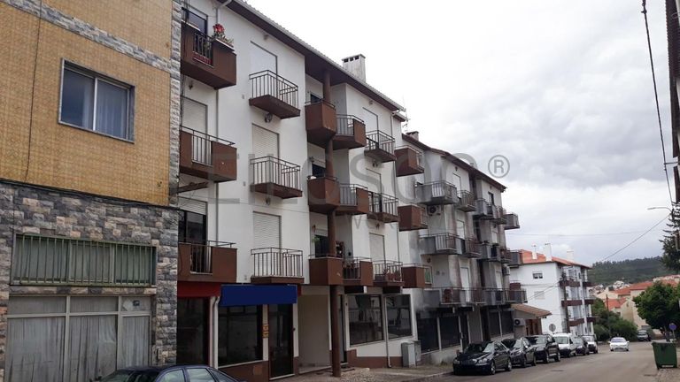 Apartamento T2 · Porto de Mós