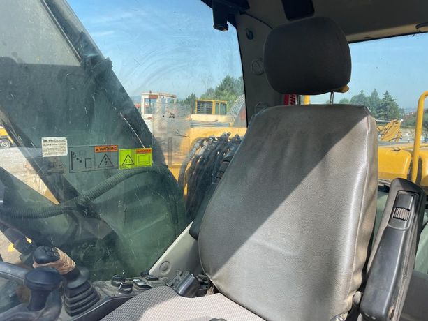 Escavadora de Rastos New Holland E265