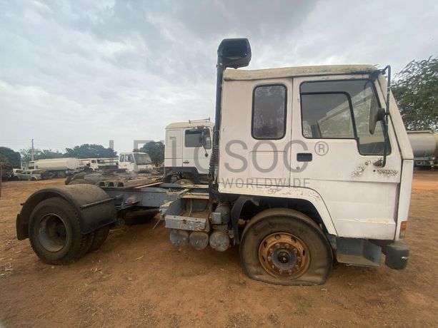 Camião VOLVO FL10 · Belas