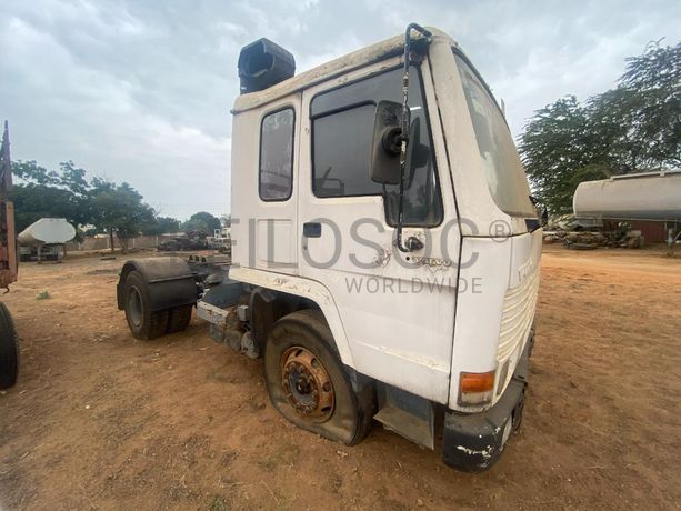 Camião VOLVO FL10 · Belas