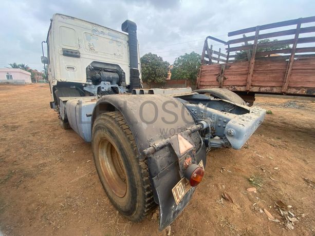 Camião VOLVO FL10 · Belas