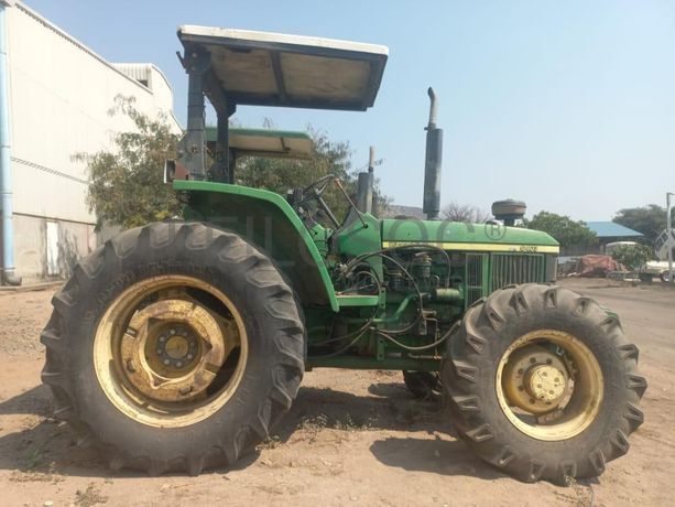 Tractor John Deere ·