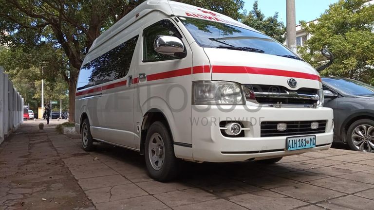Ambulância Toyota Hiace ·