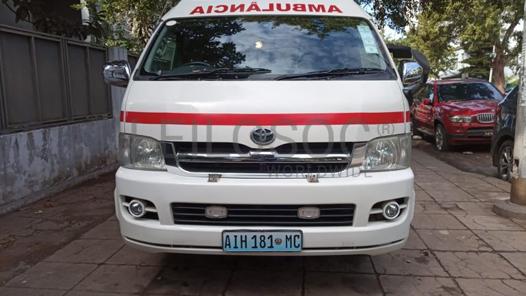 Ambulância Toyota Hiace ·