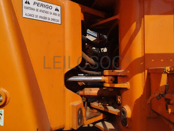 Pá carregadeira Daewoo ·