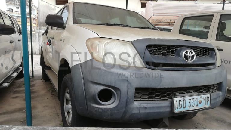 Toyota Hilux ·