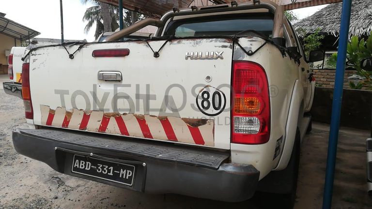Toyota Hilux ·