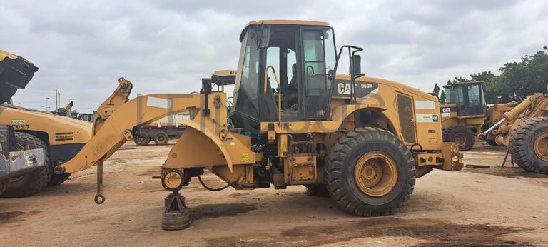 Pá Carregadora CATERPILLAR 950H · Viana