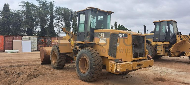 Pá Carregadora CATERPILLAR 938G · Viana