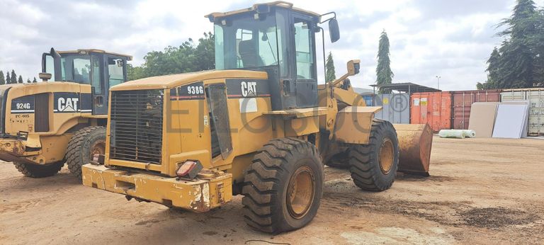 Pá Carregadora CATERPILLAR 938G · Viana