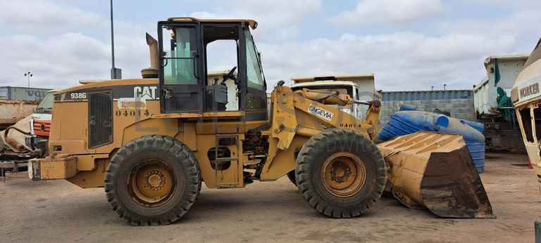 Pá Carregadora CATERPILLAR 938G · Viana