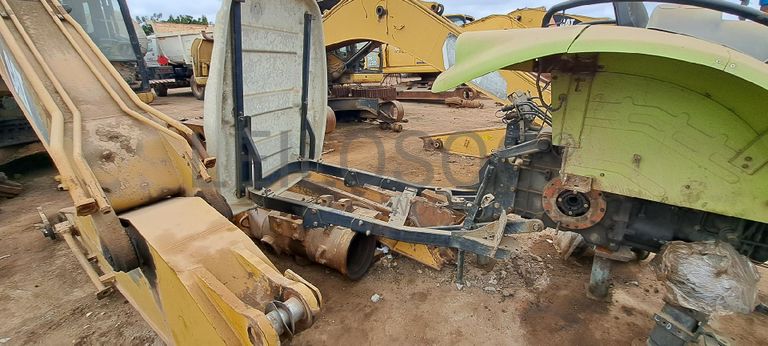 Trator agrícola CLAAS 230 · Viana