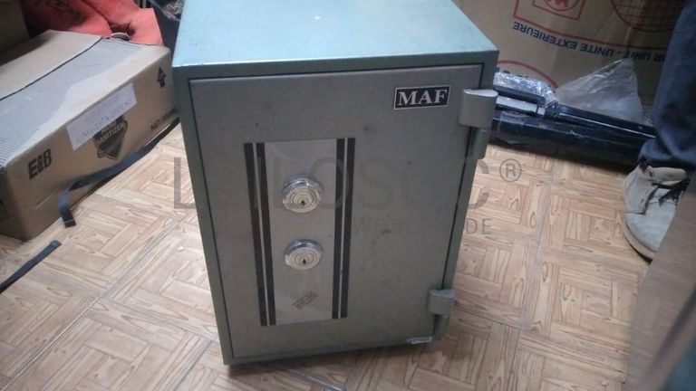 Mobiliário de escritório ·