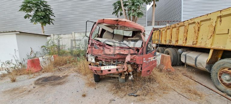 Camião basculante TOYOTA