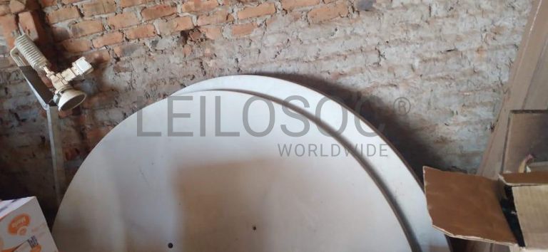 Pratos de antena parabólica ·