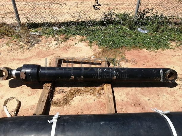 Cylinder CAT 225-4526 ·