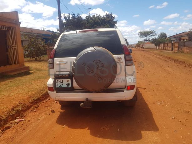 Toyota Land Cruiser Prado ·