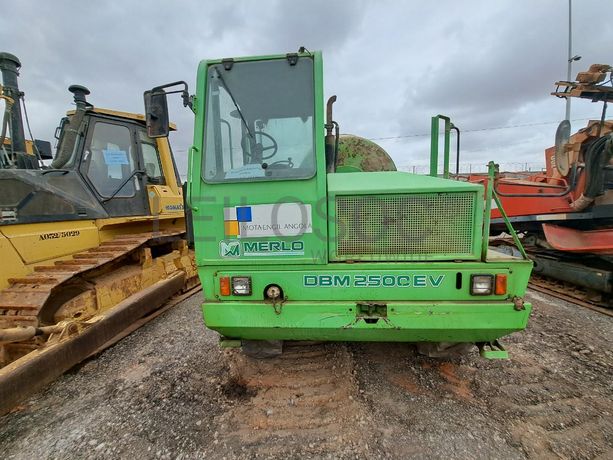 Betoneira Móvel (3M3) MERLO DBM 2500 EV · Viana