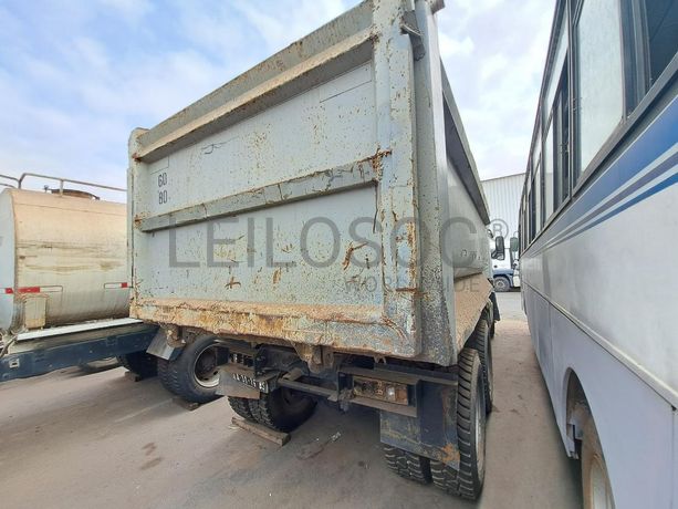 Camião Basculante (6X4) VOLVO FM 13 · Viana