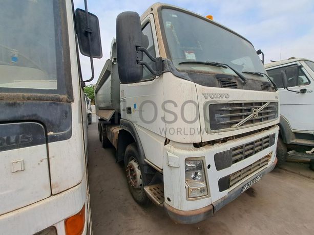 Camião Basculante (6X4) VOLVO FM 13 · Viana