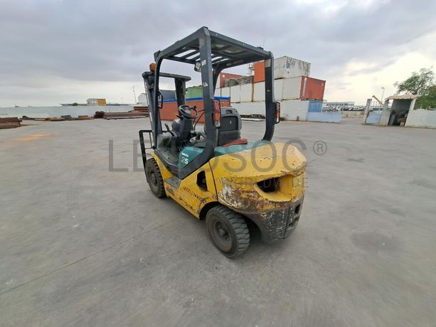 Empilhador KOMATSU FD25T-16 · Viana