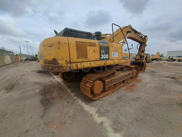 Escavadorade de Rastos (30T) KOMATSU PC300-7 · Viana