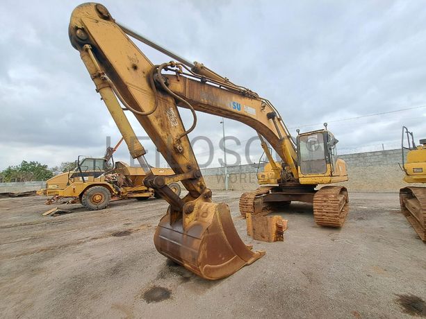 Escavadorade de Rastos (30T) KOMATSU PC300-7 · Viana