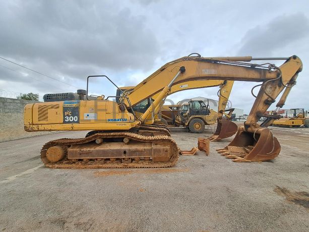 Escavadorade de Rastos (30T) KOMATSU PC300-7 · Viana