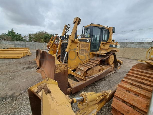 Bulldozer CATERPILLAR D6 R3 DS · Viana