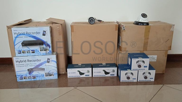 Equipamentos de segurança + Câmeras bullet + Câmeras bullet + Câmeras bullet + Câmeras bullet + Câmeras bullet ·