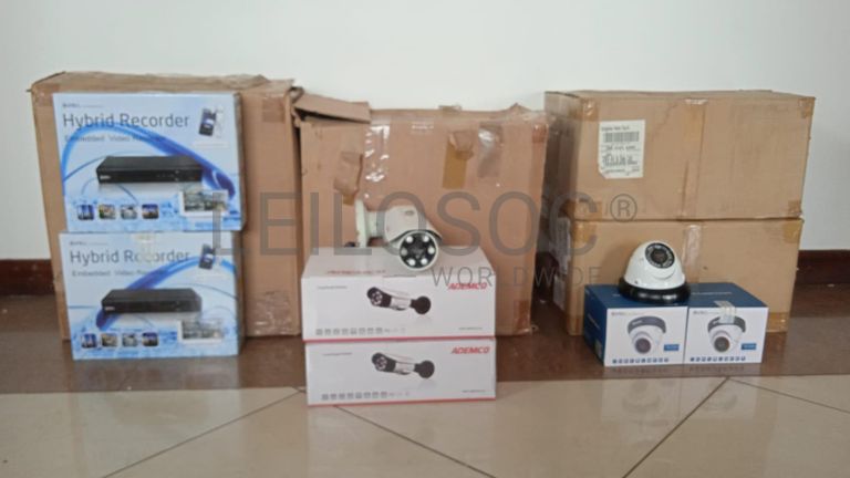 Equipamentos de segurança + Câmeras bullet + Câmeras bullet + Câmeras bullet + Câmeras Dome + Câmeras Dome ·