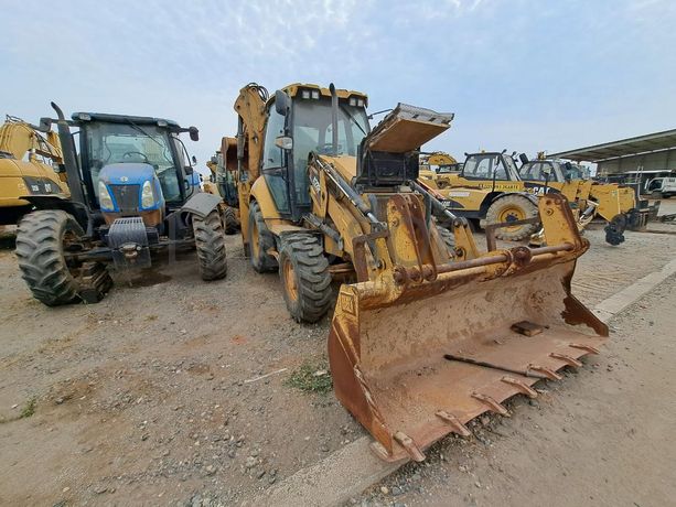 Retroescavadora (9 Ton.) CATERPILLAR 428F · Viana