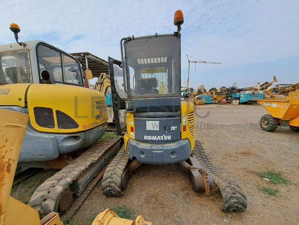 Mini giratória (4 Ton.) KOMATSU PC35MR-2 · Viana