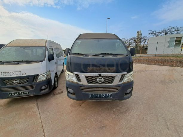 Miniautocarro NISSAN URVAN · Viana