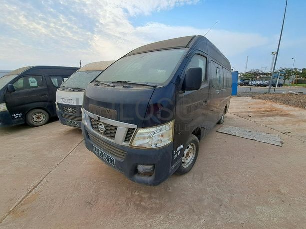 Miniautocarro NISSAN URVAN · Viana