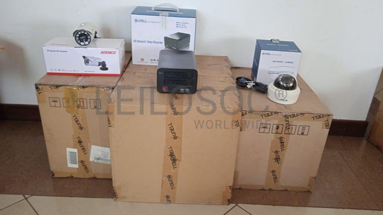 Câmeras de vigilância + Equipamentos de vigilância + Equipamentos de vigilância + Equipamentos de vigilância + Equipamentos de vigilância + Equipamentos de vigilância ·