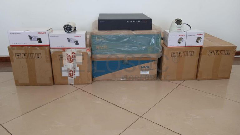 Equipamentos de vigilância + Equipamentos de vigilância + Equipamentos de vigilância + Equipamentos de vigilância + Equipamentos de vigilância ·