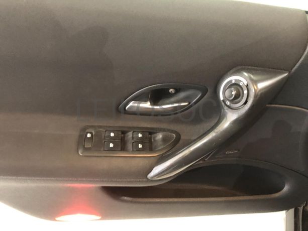 Renault Laguna 2.0 · Ano 2006