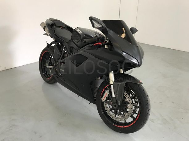 Motociclo Ducati 848 EVO · Ano 2011