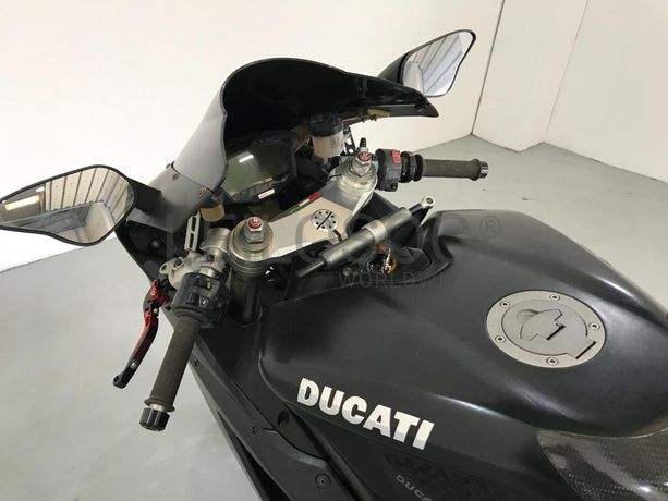 Motociclo Ducati 848 EVO · Ano 2011