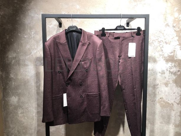 Blazer e Calças de Homem